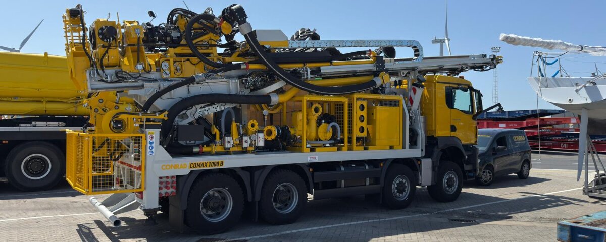 Hellema Holland uit Chili investeert in Comax 1000 op truck voor bronboringen - Conrad Stanen B.V.