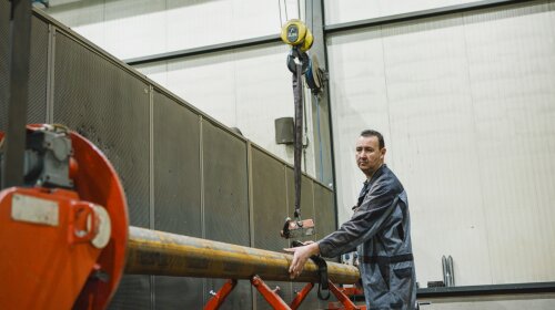 CONRAD: EEN GEZOND BEDRIJF EN EEN GEOLIEDE MACHINE