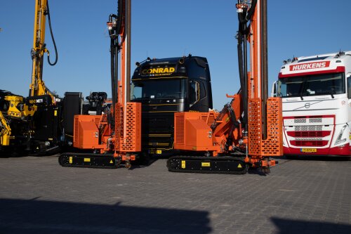 Twee SBM 50-6 spoelboormachines voor Coates Hire in Australië